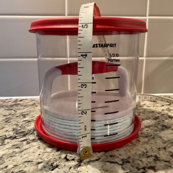 Starfrit Hamburger Patty Maker with 8 Discs and Airtight Lid - Picture 8 of 9